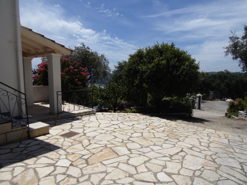 Villa Elli Panoramic View Ipsos Room photo
