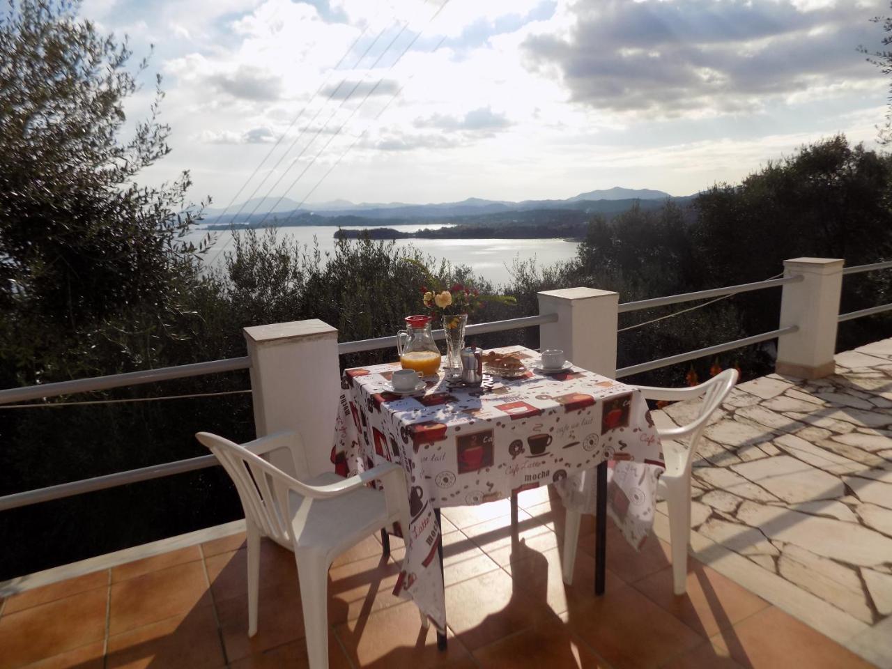 Villa Elli Panoramic View Ipsos Exterior photo